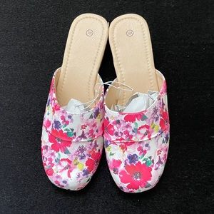 NEW Floral Mules Size 9M